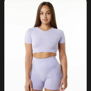 Alphalete Amplify V-Neck Seamless Crop Top - S / Misty Lilac / NWT